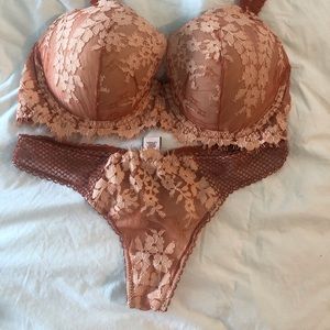 32DD Bra & Small Thong set